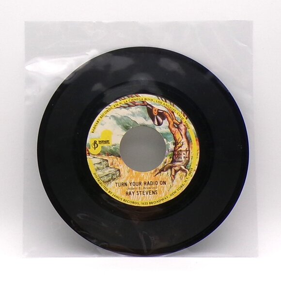 Everything is Beautiful/Turn Your Radio On by Ray Stevens 45 - Picture 2 of 4